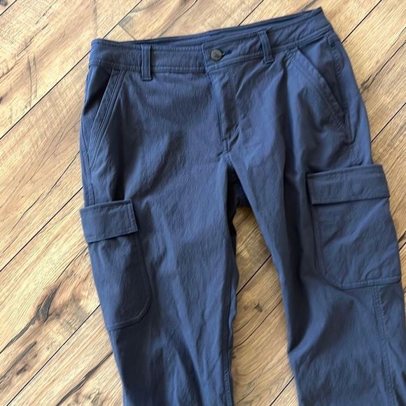 Marmot size 6 charcoal gray cargo pants - Picture 2 of 5